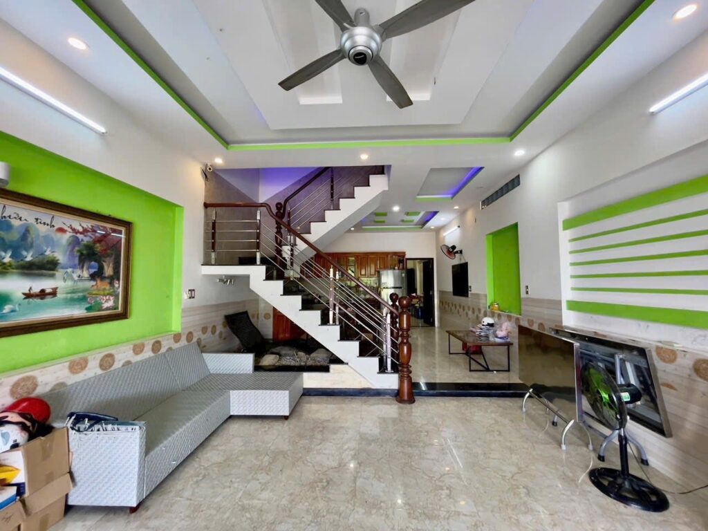 Bán nhà ba tầng KĐT Phước Long A sổ hồng hoàn công