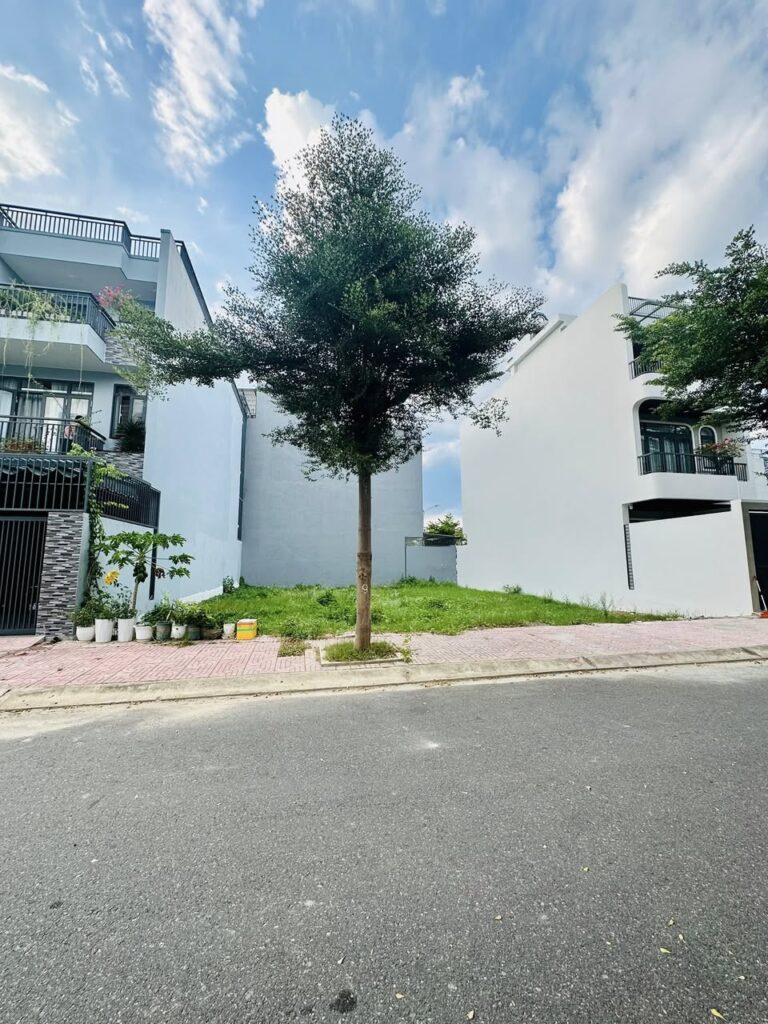 Hiếm! Bán cặp lô Mỹ Gia gói 5 hướng đông nam sạch đẹp